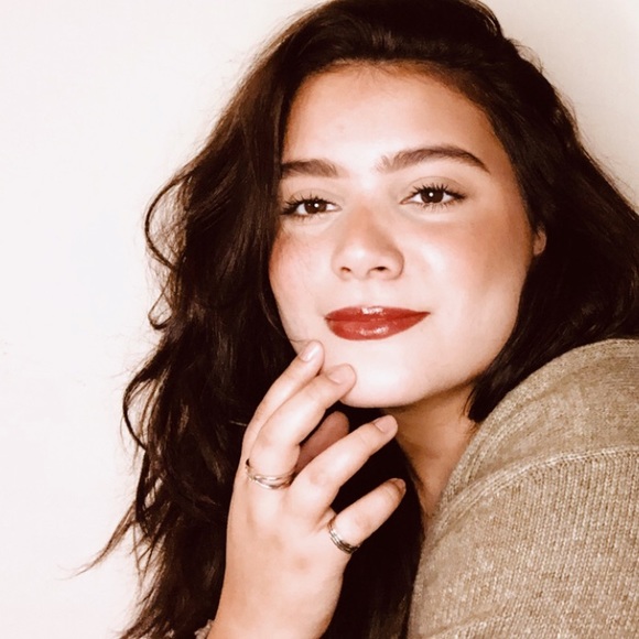 Meet your Posher, Ashley - Picture 1 of 1